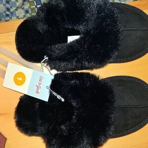 Cat & Jack Black Kids Slippers